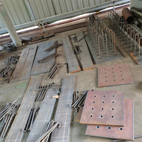 有哪些其他因素会影响西双版纳预埋件位置的确定？